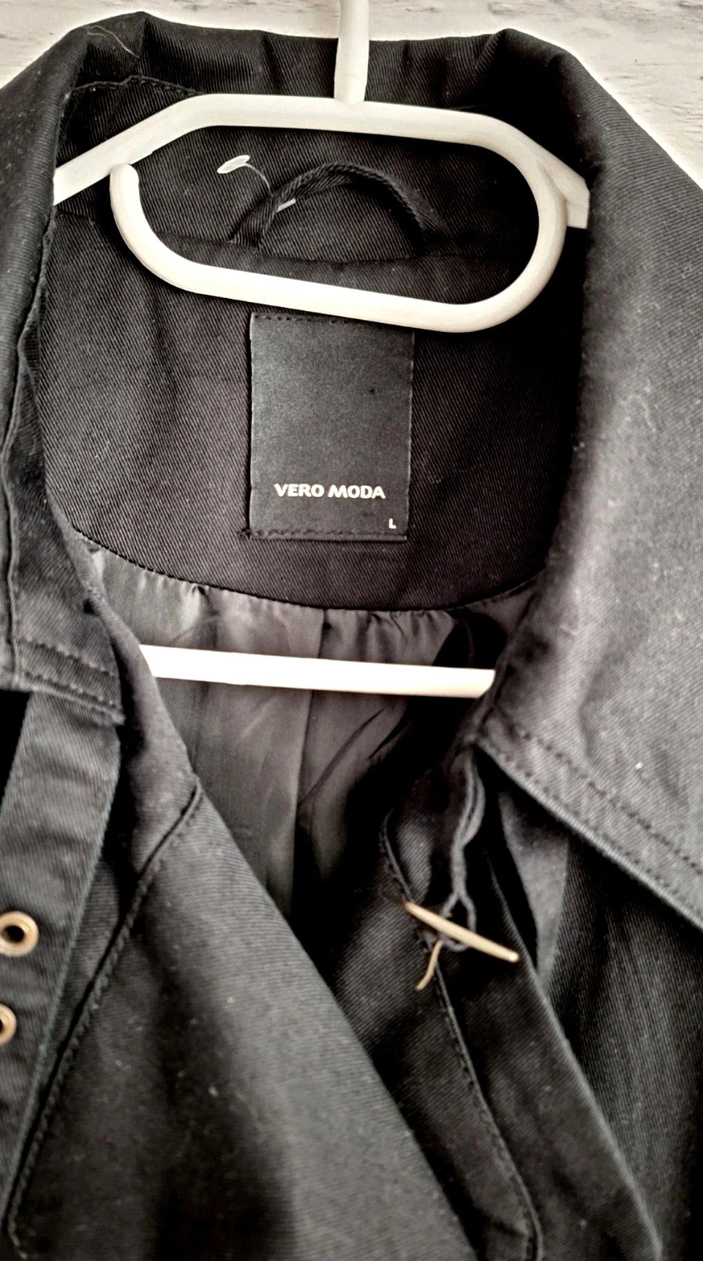 Vero Moda czarna kurtka, trencz rozm.L