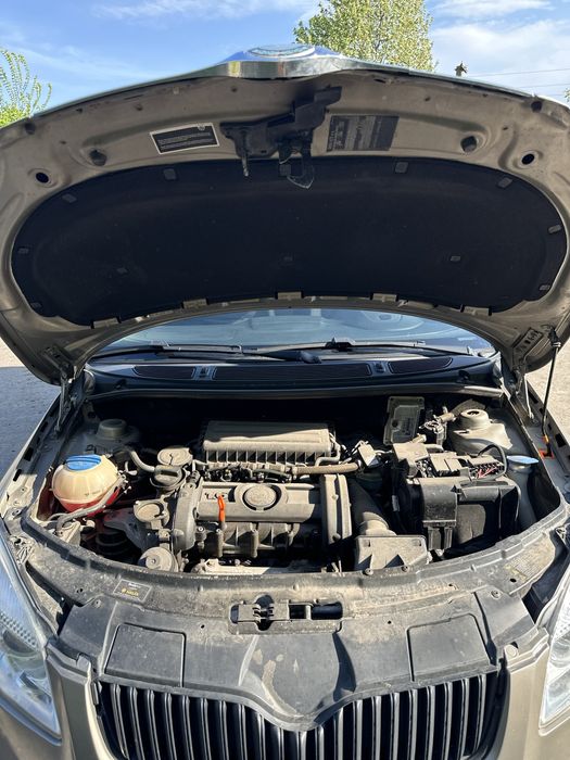 Skoda Roomster 1.6 газ/бензин