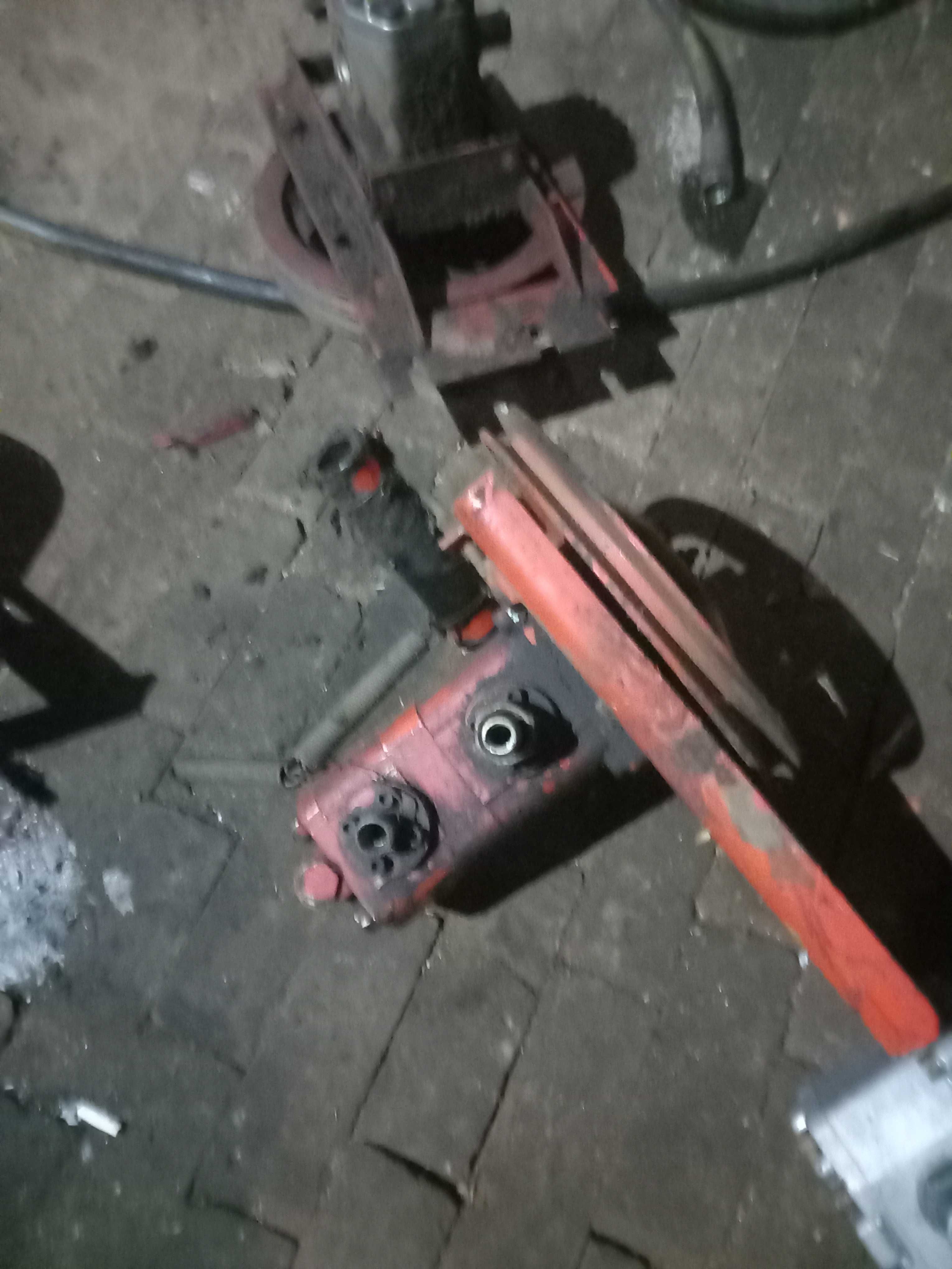 Pompa hydrauliczna dwuczłonowa bizon rrkord