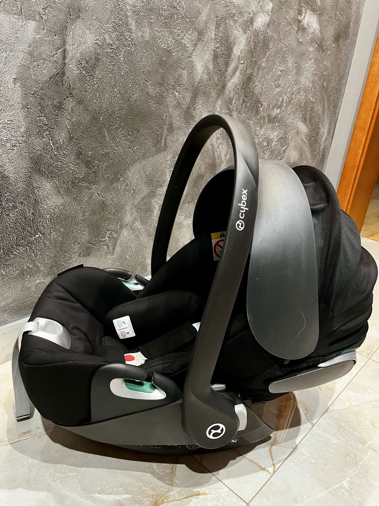 Cybex cloud z2 deep black Nosidełko