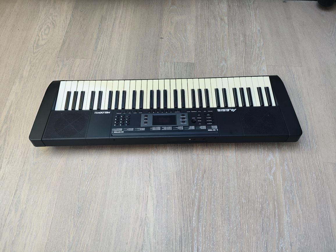 Синтезатор Alesis Melody 61 MKII для навчань