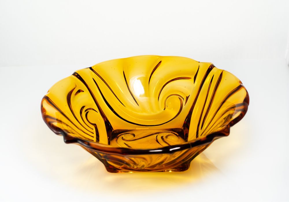 Piekna bursztynowo - miodowa  misa Rudolfova Hut Invald