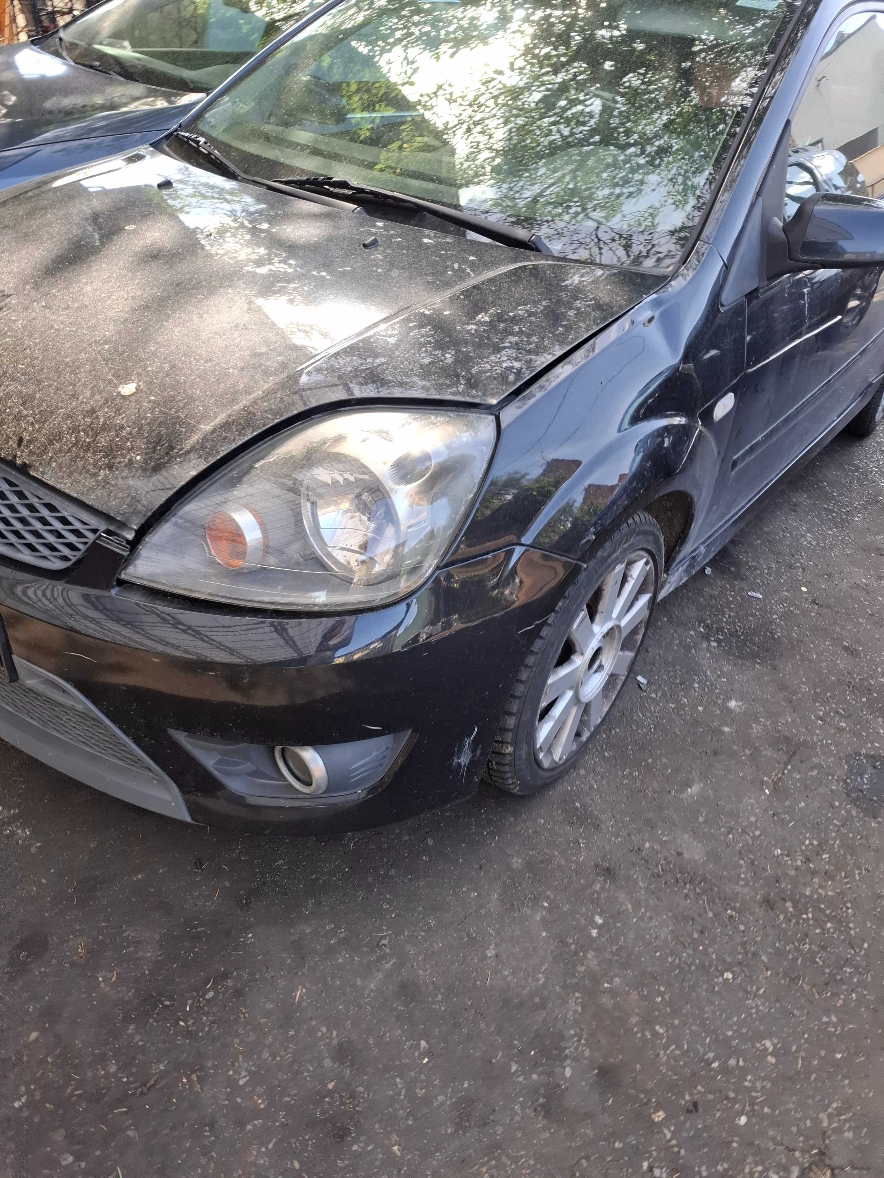 Zderzak przód Ford Fiesta mk6 Sport