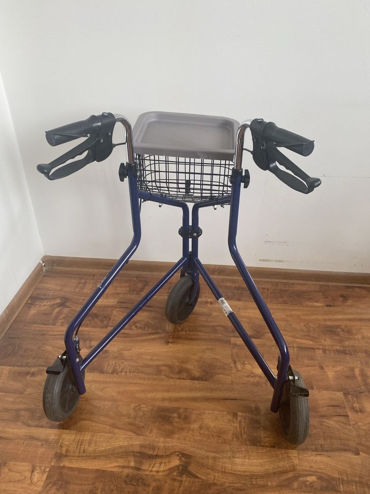 Chodzik, balkonik dla seniora