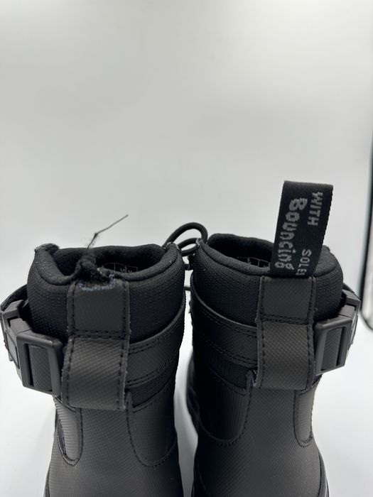 Botki czarne Dr.Martens 38 nowe z defektem