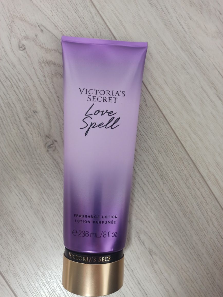 Victoria's Secret Love Spell- balsam do ciała