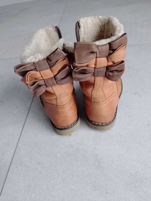 Sprzedam kozaki Lasocki róż.25