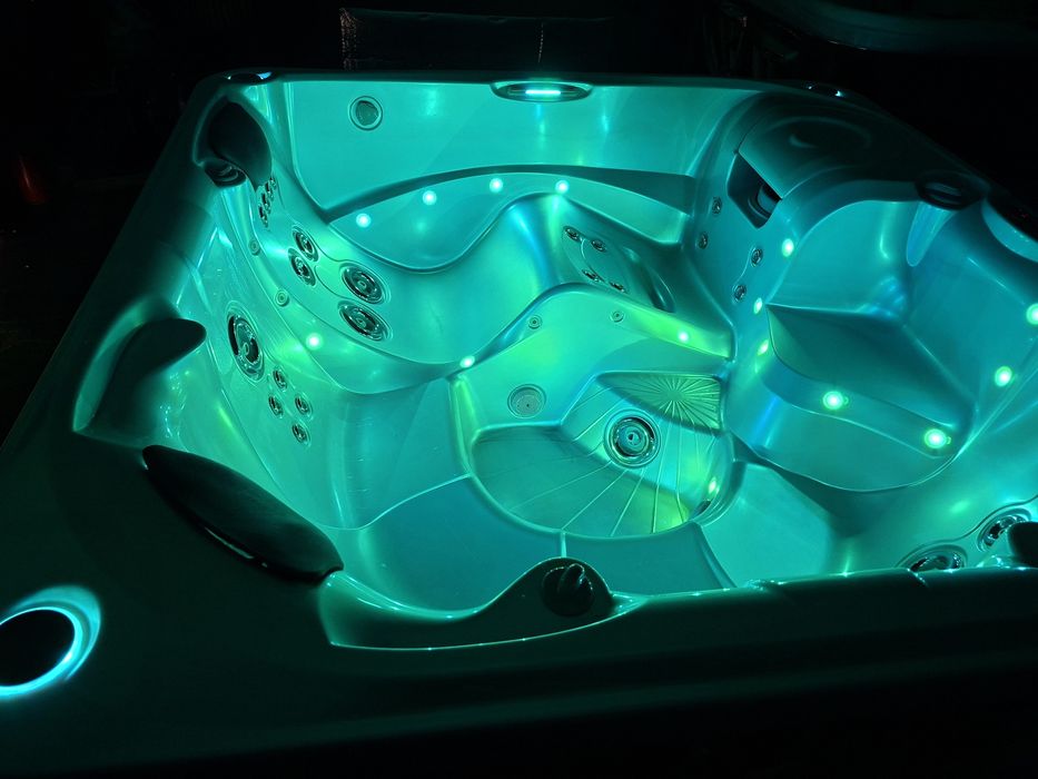 Jacuzzi ogrodowe hot spring