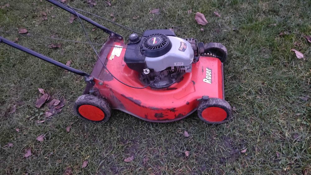 kosiarka spalinowa z koszem