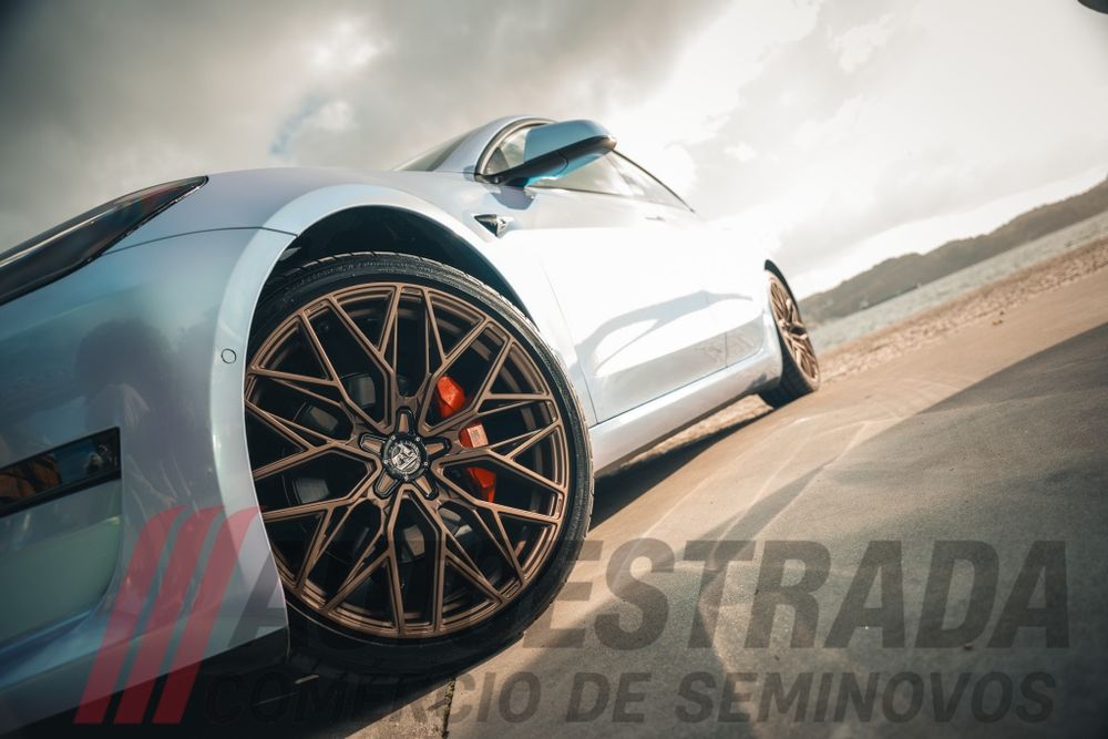 Tesla Model 3 Long Range