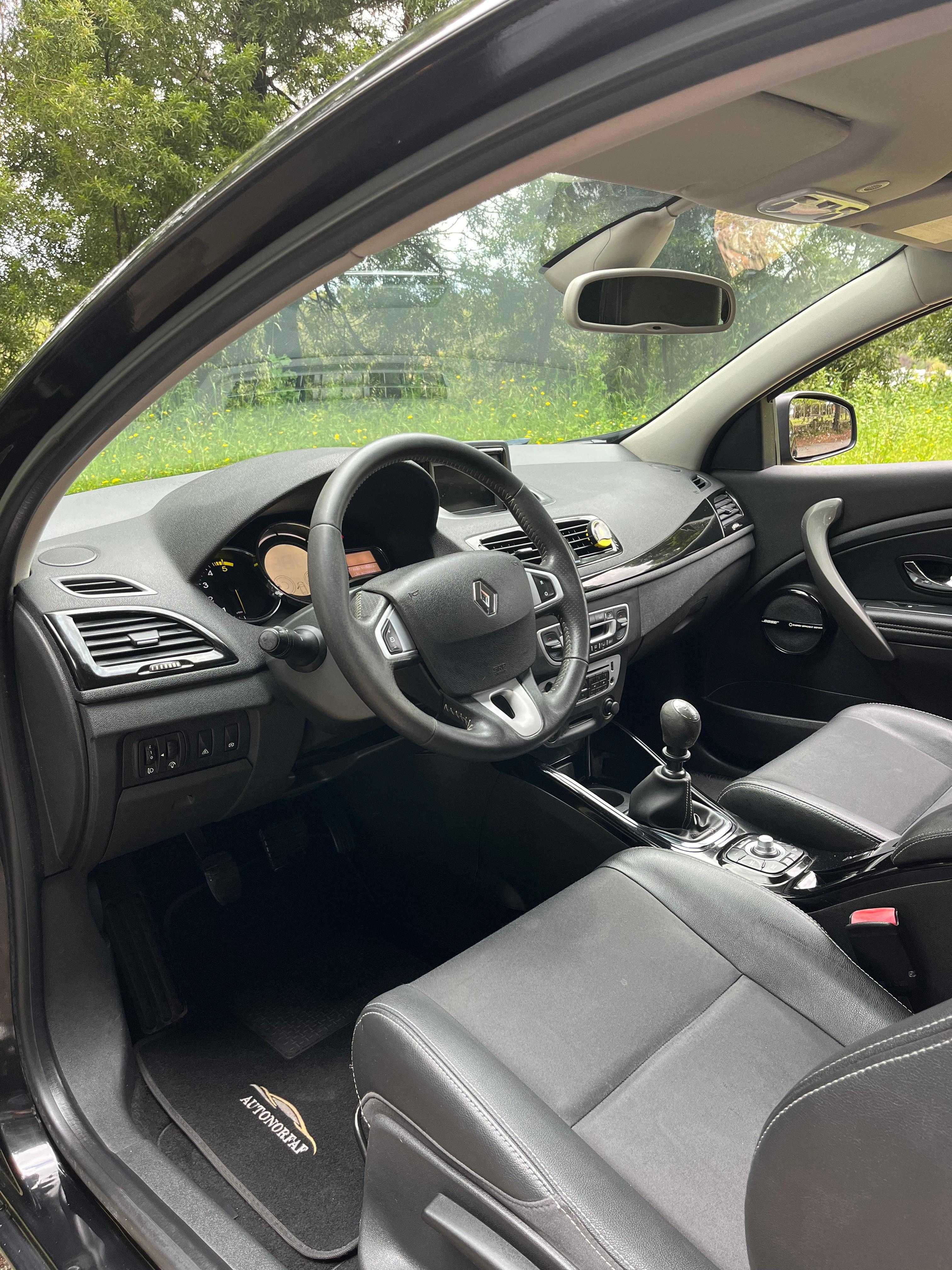 Renault Mégane Coupé 1.6 dCi Bose Edition 130cv | Garantia Incluída