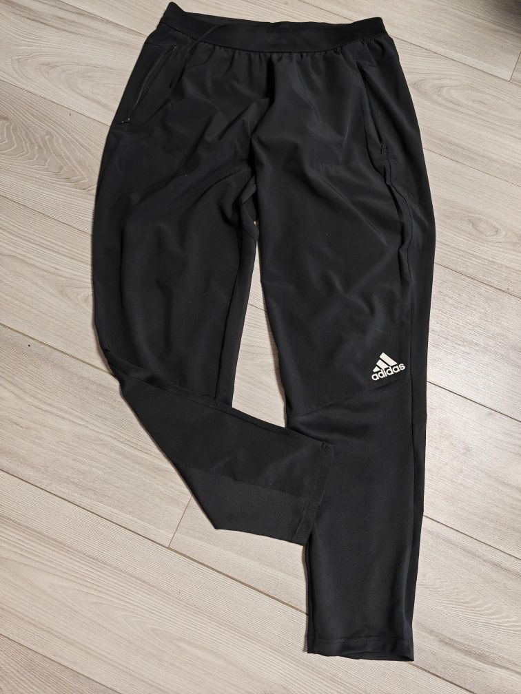 Super spodnie dresowe Adidas AEROREADY rozm L/XL jak nowe