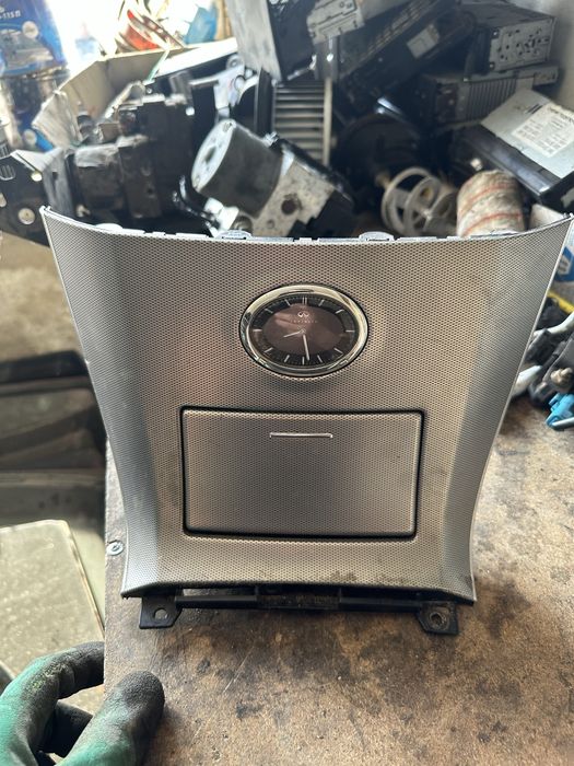 Консоль пепельница часы селектор инфинити fx35 fx45