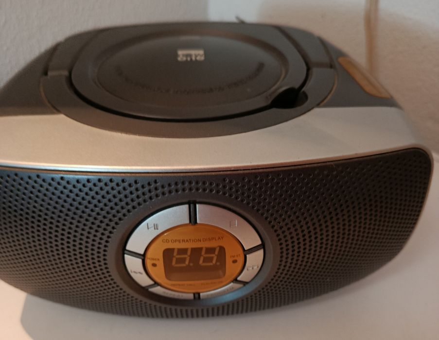 Vendo dois Rádios antigos