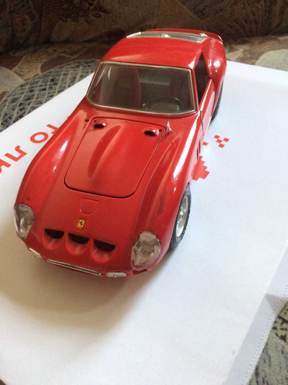 Продам модель Ferrari 250 GTO  bburago 1 18.