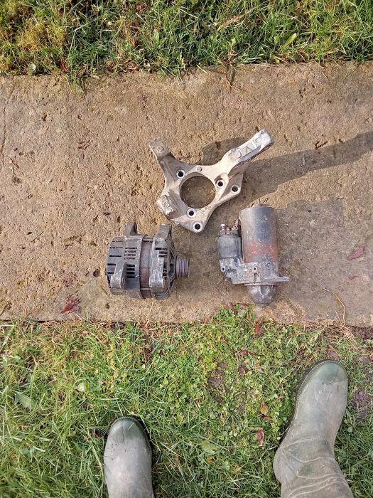 Цапфа ліва Опель сінтра полу ось