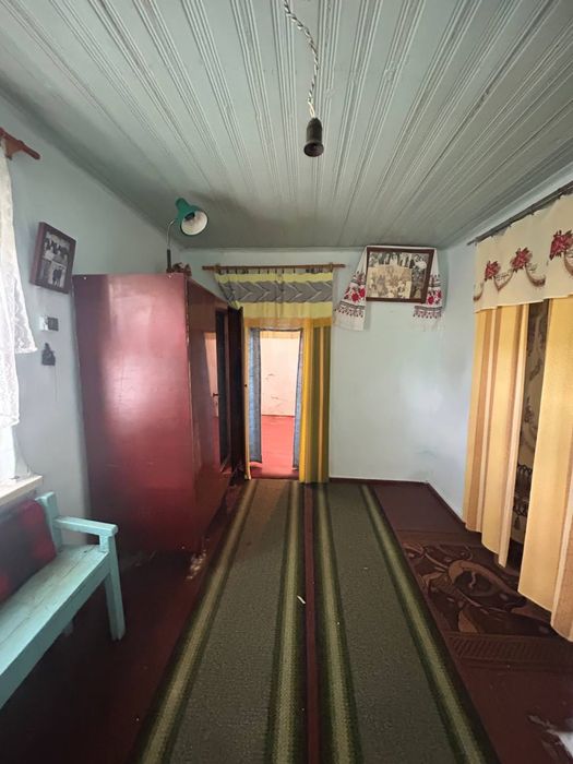 Невеликий будинок в Тернопільській обл. із земельною ділянкою.