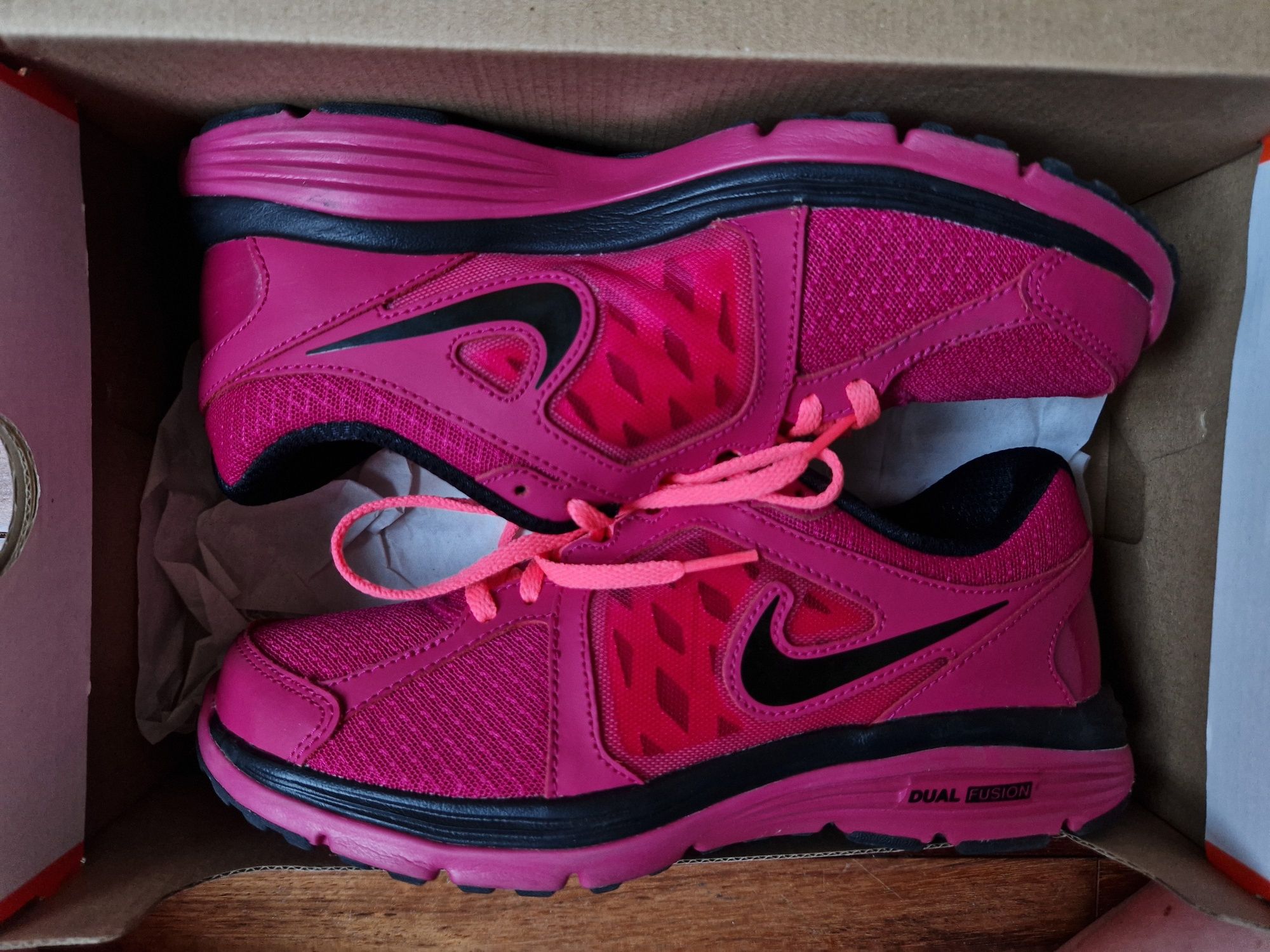 Buty sportowe damskie do biegania NIKE WMNS NIKE DUAL FUSION RUN, r.40