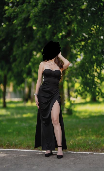 Вечірня сукня (на випускний) XS атласна в чудовому стані