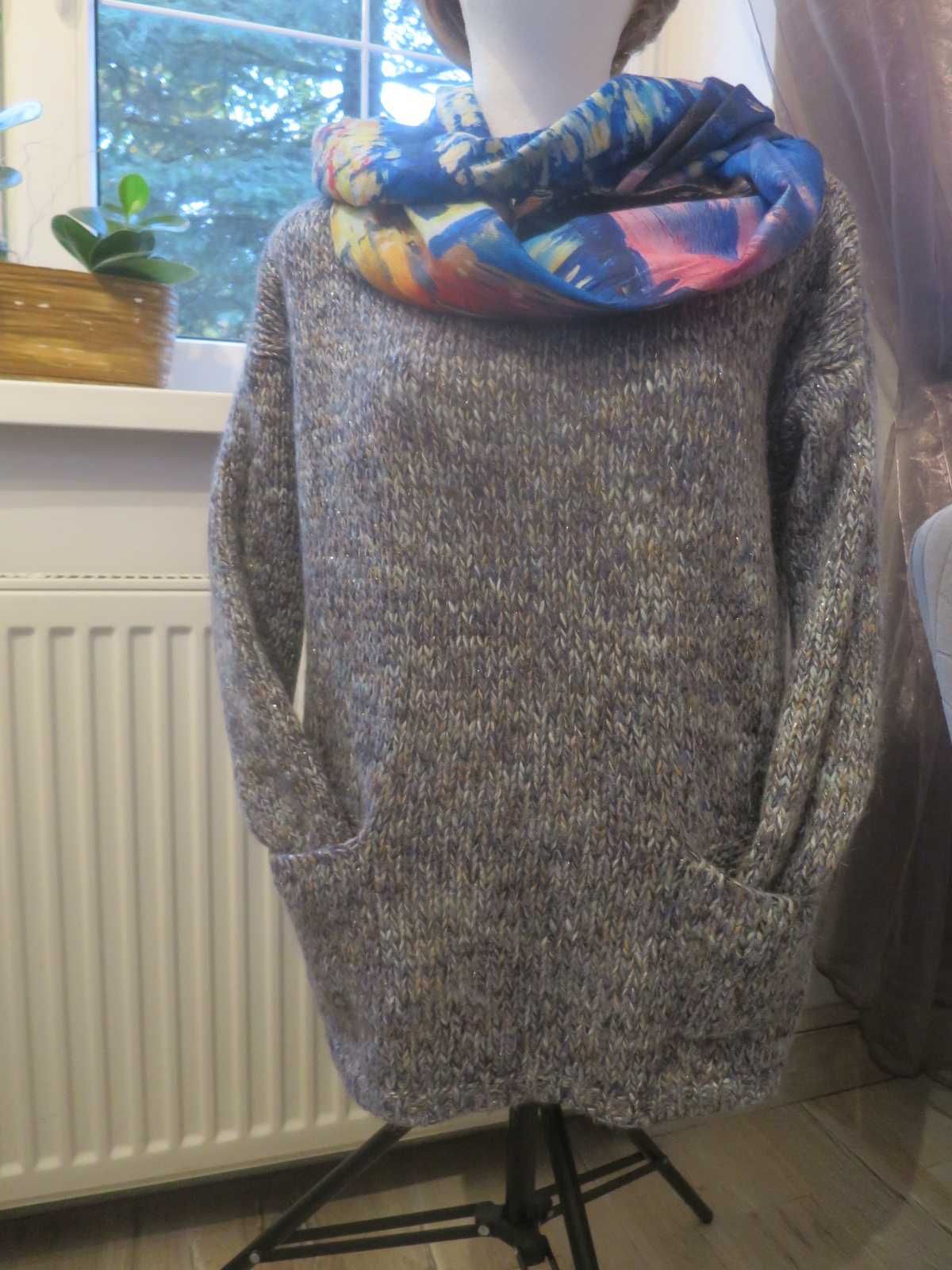 Cieply grafitowy sweter!