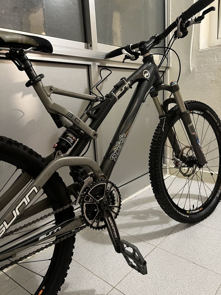 Bicicleta enduro