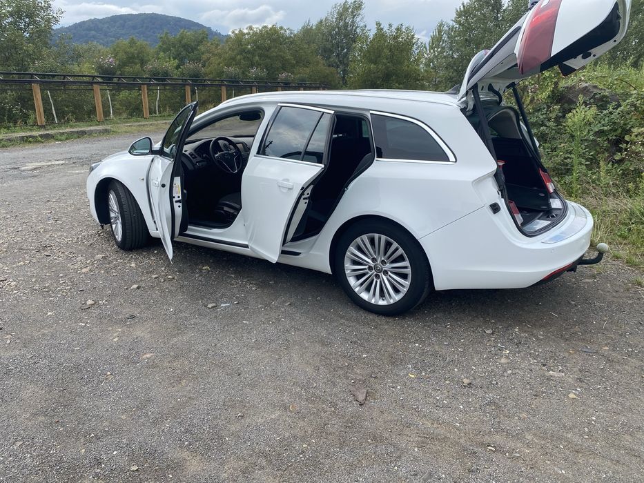 Opel Insignia Sports Tourer Універсас