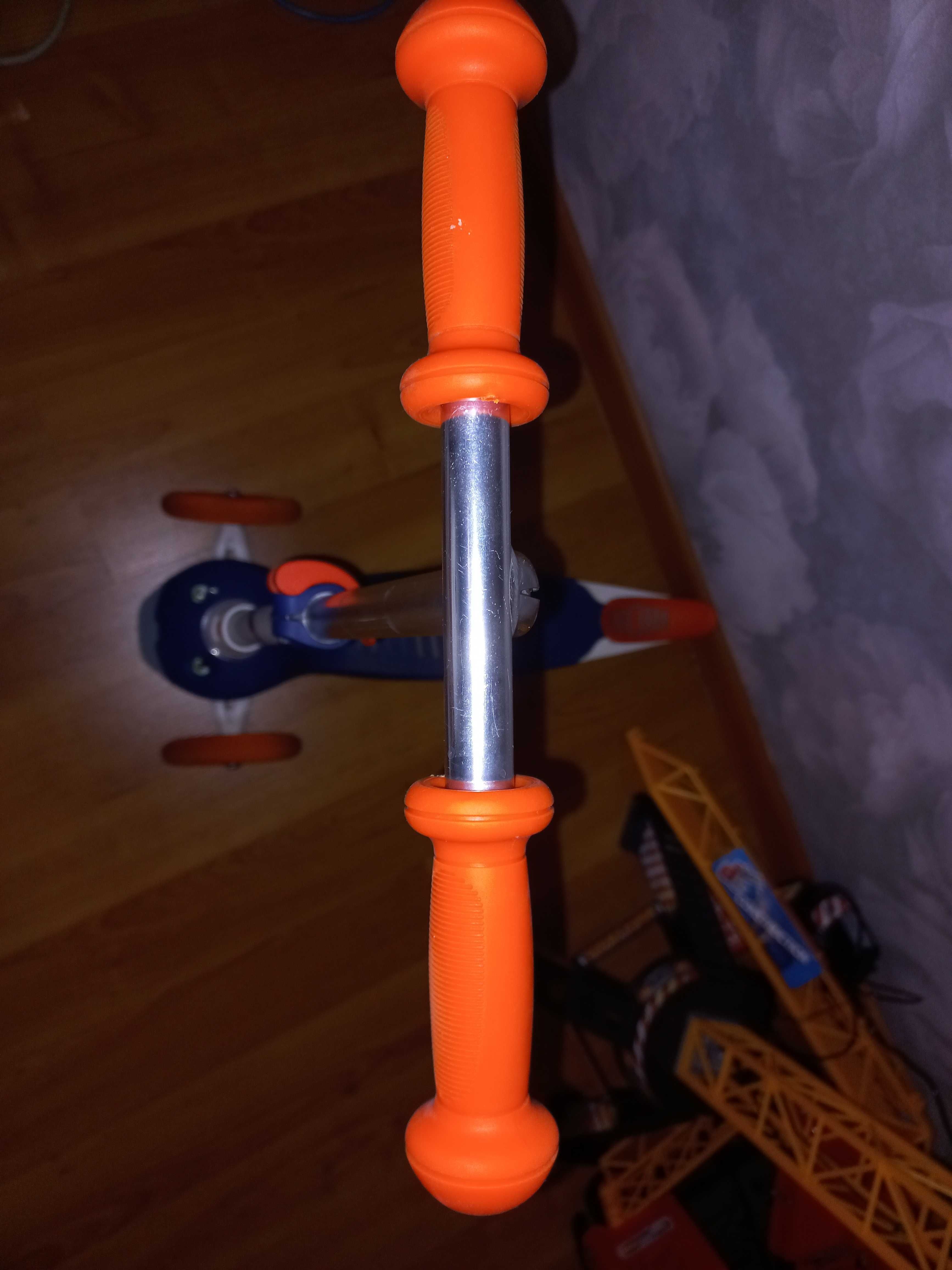 Самокат AXLEO синьо-помаранчевий від 2х років