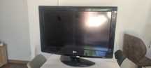 Tv normal , com todos os canais e cabo HDMI