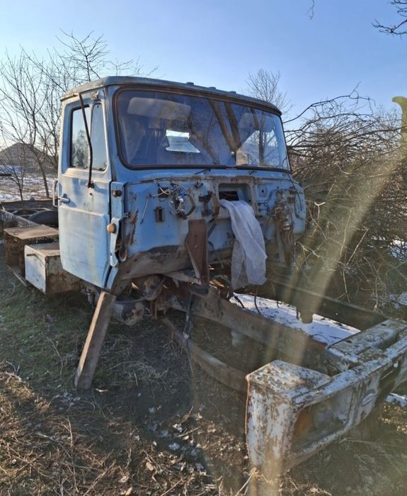 Зіл 4331(двиг.645)зіл 433362
Більше інф.по телеф.
Дивіться в