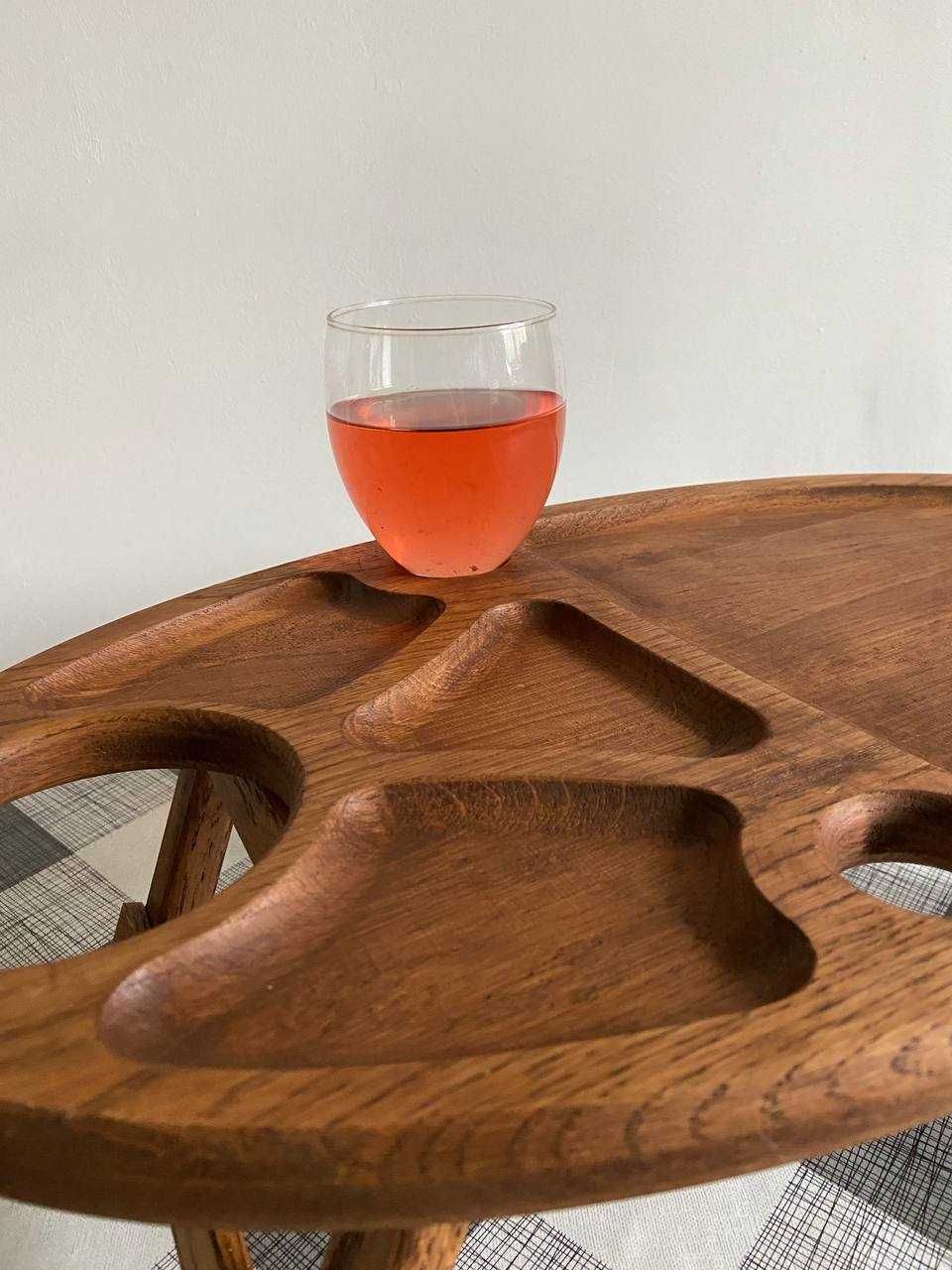 Винний столик із натурального дерева