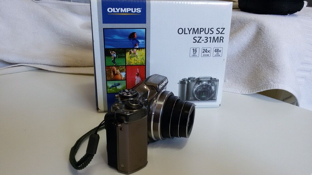 Maquina fotográfica OLYMPUS SZ-31 MR Nova em caixa