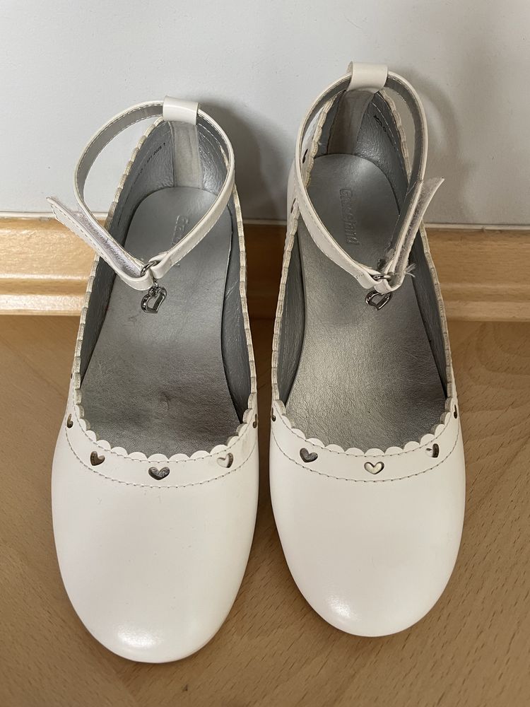 Buty białe Graceland 35