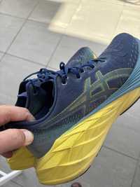 Asics NovaBlast 4 Como novos