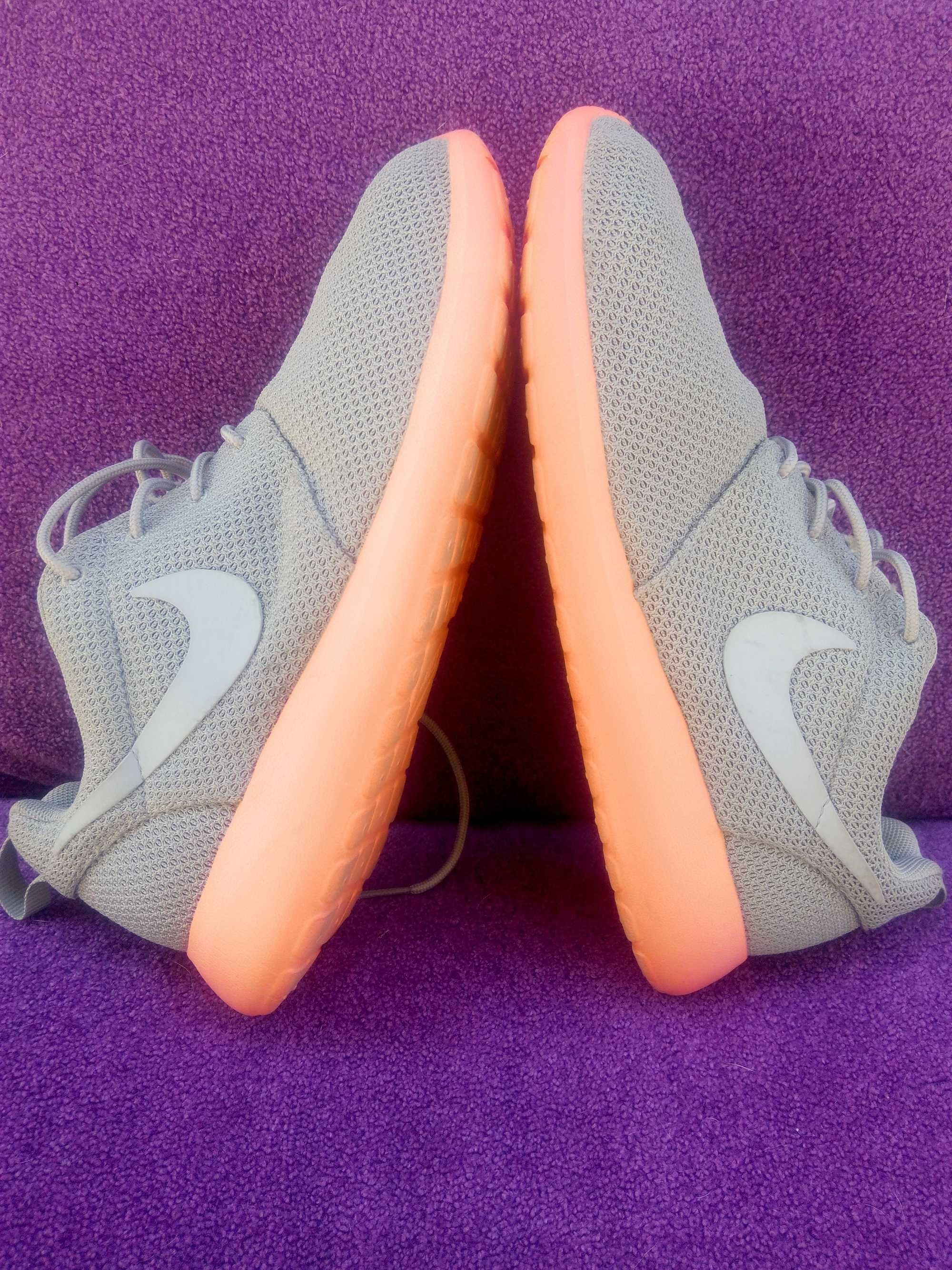 Кроссовки Nike Roshe Run 42 p. Оригинал!