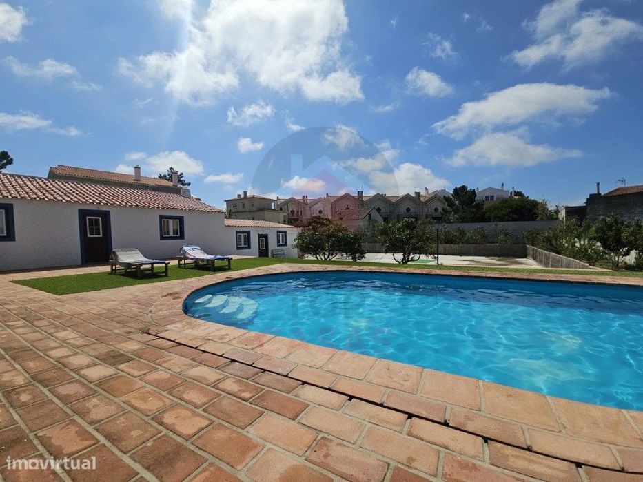 Moradia com piscina na Foz do Arelho