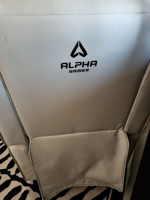 Sofa alpha gamer