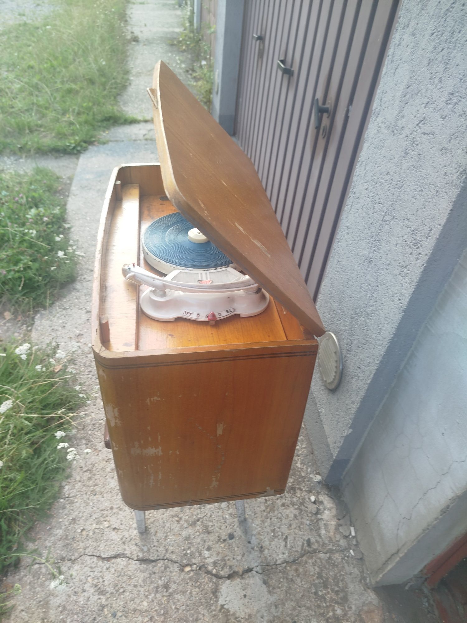 Stare radio z gramofonem