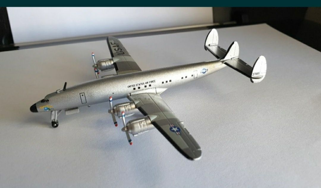 USAF Lockheed L-049 "Connie" Força Aérea Estados Unidos 1:300 1/300