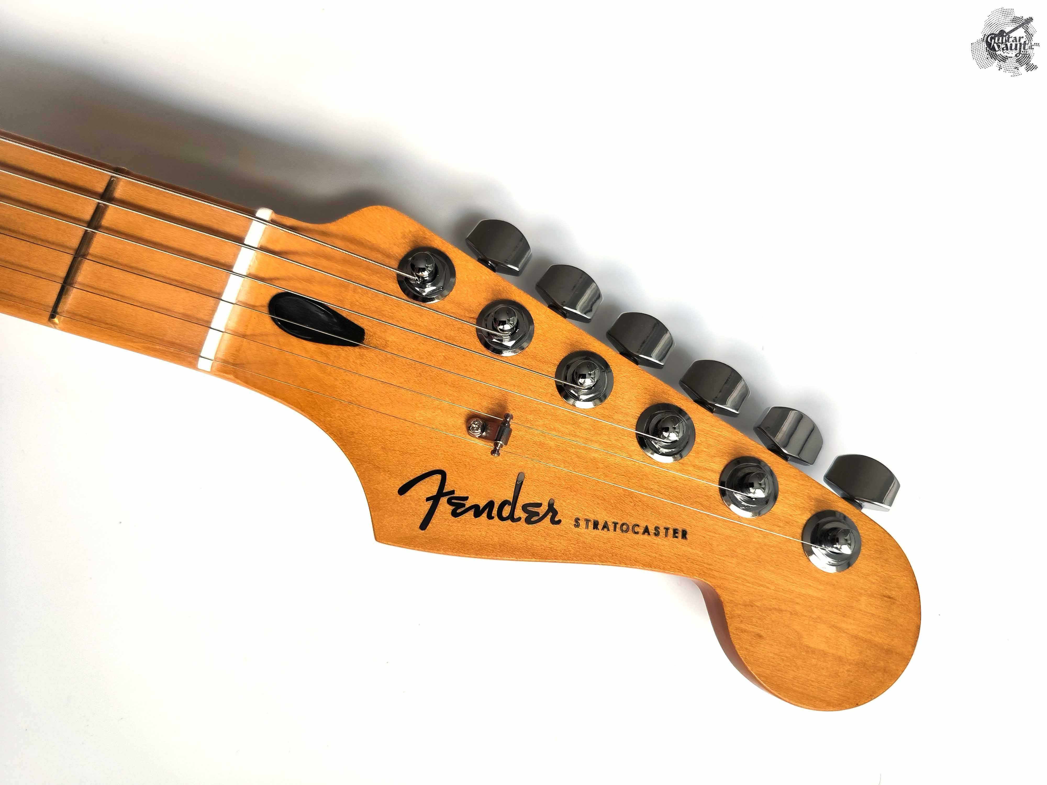 Новий Fender Player Plus HSS Stratocaster w/Noiseless '2023 Fiesta Red