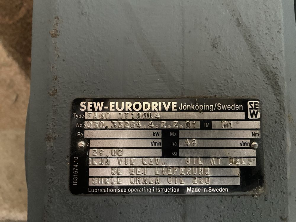 Motoreduktor SEW EURODRIVE 3 kW 48 obr/min