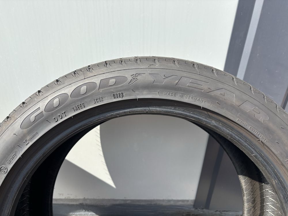 Opony letnie 235/45R19 goodyear efficientgrip demo