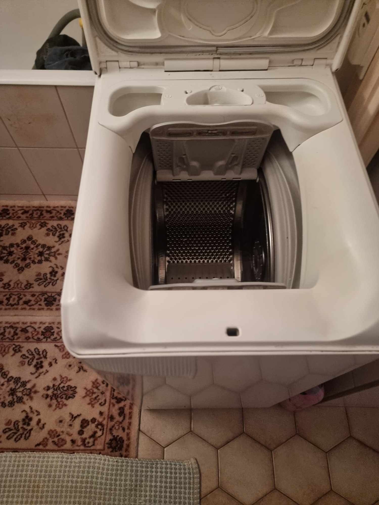 Arca congeladora   e maquina de lavar roupa 5kg