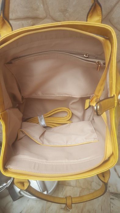 Saco em pel para  Senhora  novo  dá  para  levar  a mão  ou de  tiraco