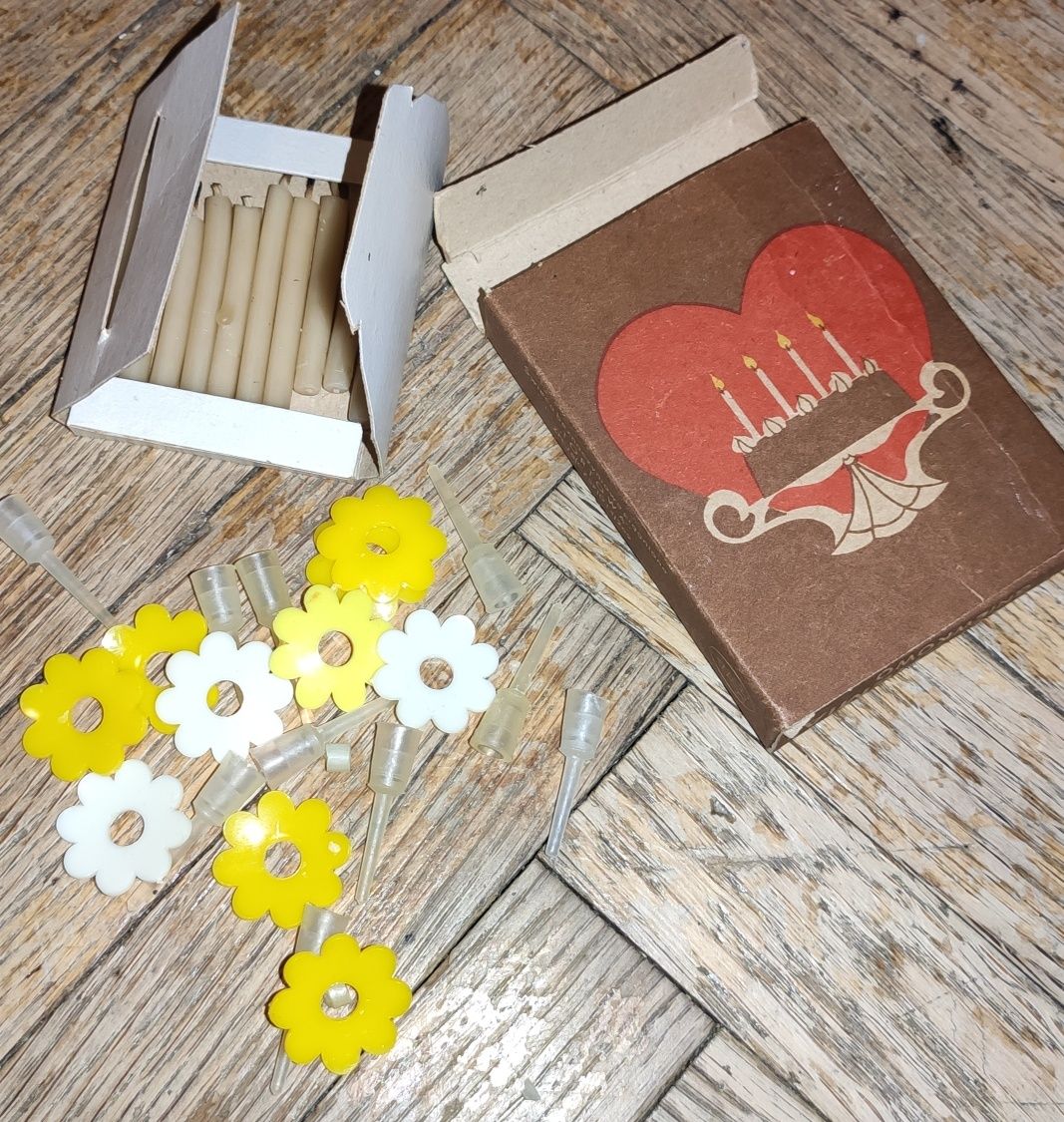 Świeczki PRL urodzinowe kwiatki tortowe z lichtarzykami