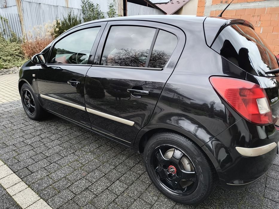 Opel Corsa D 2010r diesel .drugi komplet kòł zima gratis