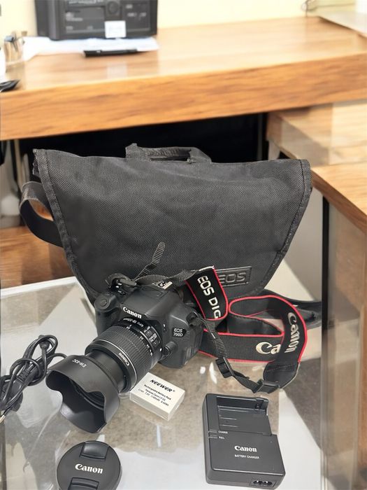 Canon Eos 700D + 18-55mm + bolsa