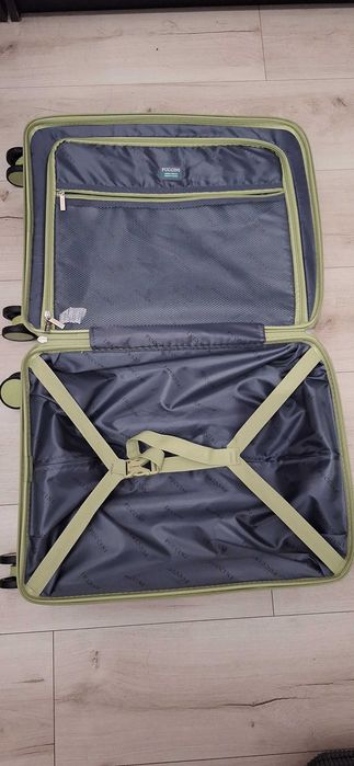 Walizka kabinowa na kółkach z polipropylenu Puccini Berlin Collection