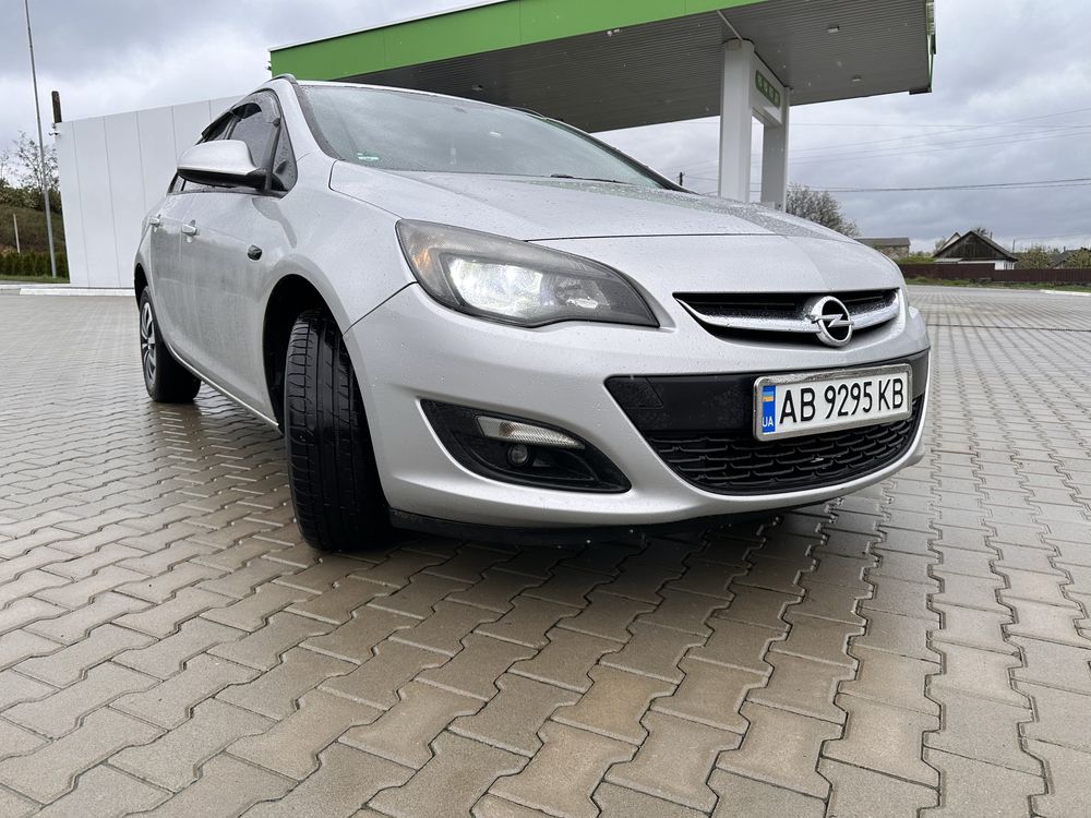Opel Astra j 2013