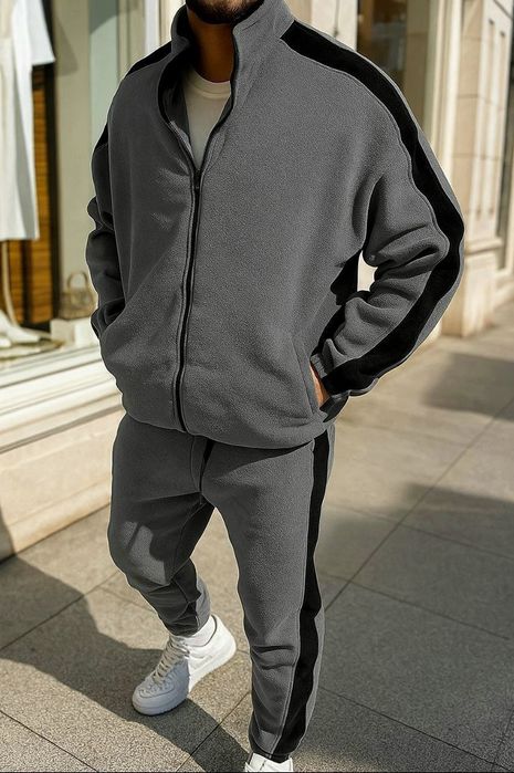 Чоловічий теплий костюм