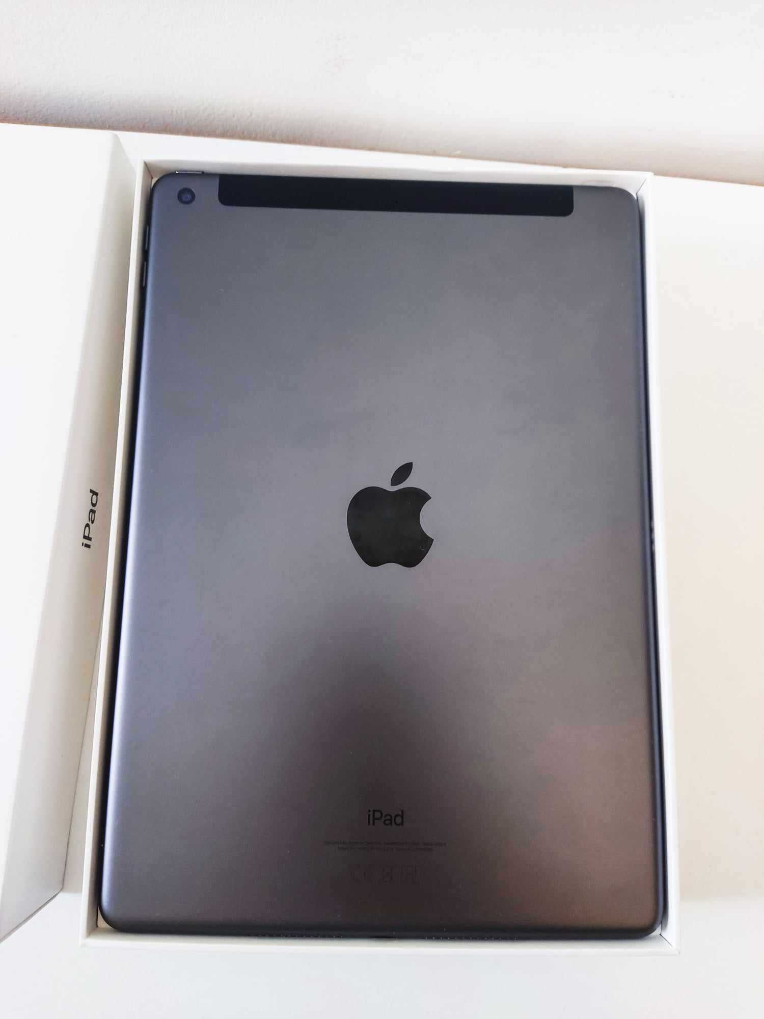 Jak nowy iPad 9th gen CELLULAR 64GB + stylus + etui